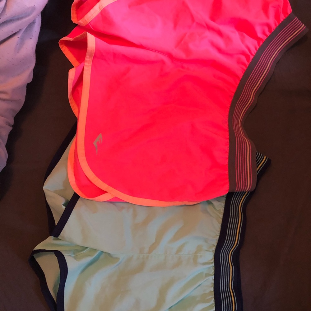 Set of 2 athletic shorts